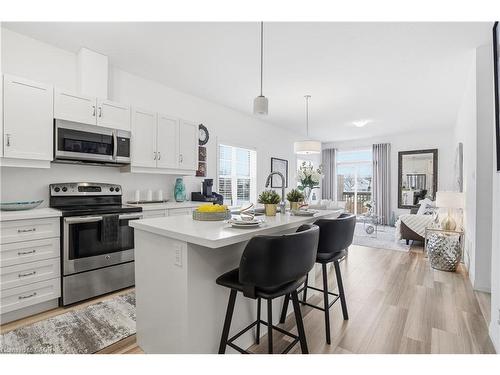 22 South Coast Circle, Crystal Beach, ON - Indoor Photo Showing Kitchen With Upgraded Kitchen