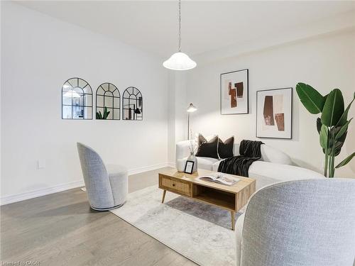 100-166 Deerpath Drive, Guelph, ON - Indoor Photo Showing Living Room