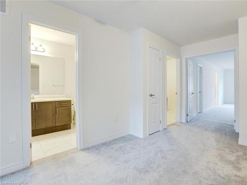 100-166 Deerpath Drive, Guelph, ON - Indoor Photo Showing Other Room