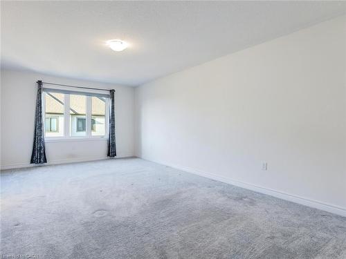 100-166 Deerpath Drive, Guelph, ON - Indoor Photo Showing Other Room