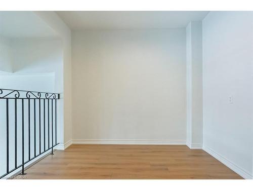 202-250 Montmorency Drive, Hamilton, ON - Indoor Photo Showing Other Room