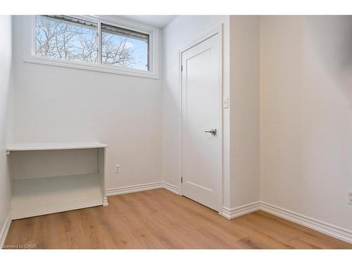 202-250 Montmorency Drive, Hamilton, ON - Indoor Photo Showing Other Room