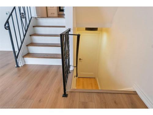 202-250 Montmorency Drive, Hamilton, ON - Indoor Photo Showing Other Room