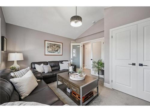 22 Marty Lane, New Hamburg, ON - Indoor Photo Showing Living Room