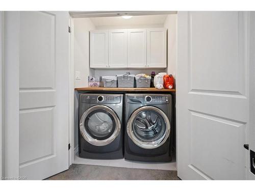 22 Marty Lane, New Hamburg, ON - Indoor Photo Showing Laundry Room