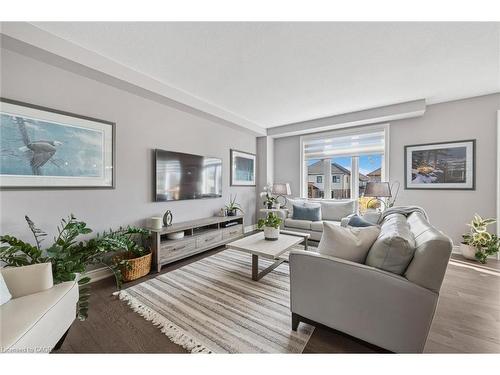 22 Marty Lane, New Hamburg, ON - Indoor Photo Showing Living Room