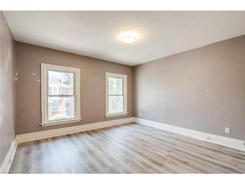 16 Eastbourne Avenue, Hamilton, ON - Indoor Photo Showing Other Room