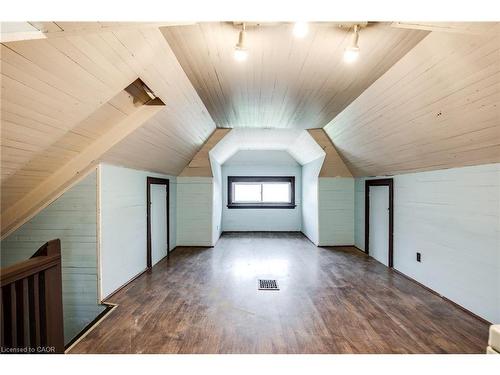 16 Eastbourne Avenue, Hamilton, ON - Indoor Photo Showing Other Room