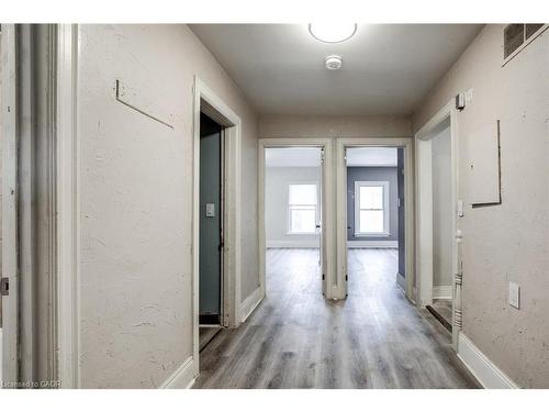 Upper-16 Eastbourne Avenue, Hamilton, ON - Indoor Photo Showing Other Room