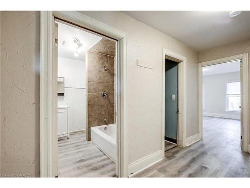 Upper-16 Eastbourne Avenue, Hamilton, ON - Indoor Photo Showing Bathroom