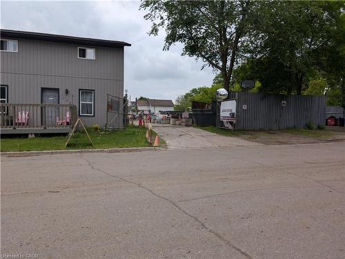 142 Charlotte Street, Brantford, ON 