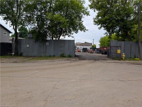 142 Charlotte Street, Brantford, ON 