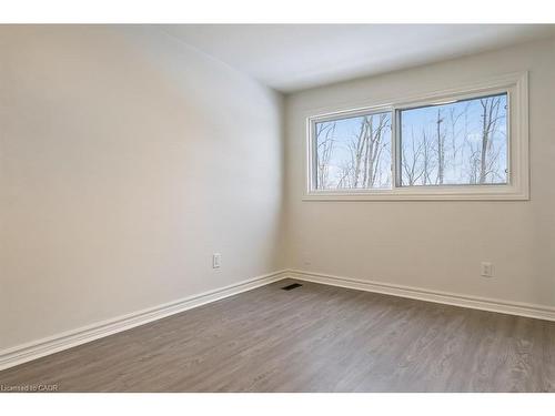 212-250 Montmorency Drive, Hamilton, ON - Indoor Photo Showing Other Room