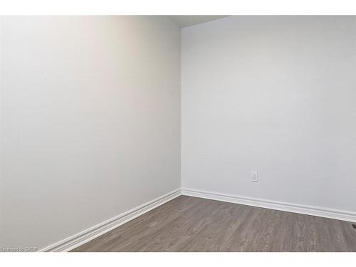 212-250 Montmorency Drive, Hamilton, ON - Indoor Photo Showing Other Room
