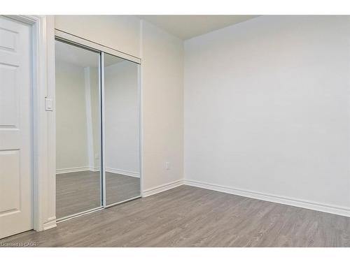 212-250 Montmorency Drive, Hamilton, ON - Indoor Photo Showing Other Room