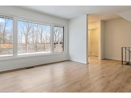 212-250 Montmorency Drive, Hamilton, ON - Indoor Photo Showing Other Room