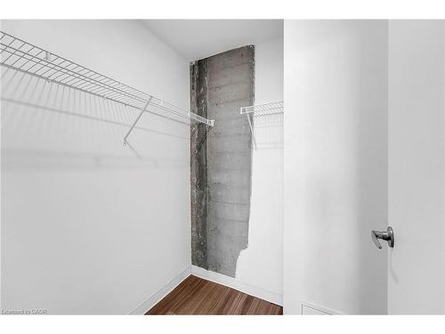 221-120 Huron Street, Guelph, ON - Indoor Photo Showing Other Room