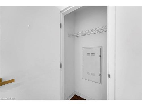 221-120 Huron Street, Guelph, ON - Indoor Photo Showing Other Room