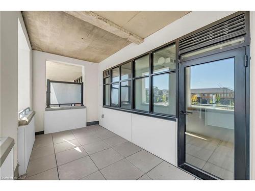 221-120 Huron Street, Guelph, ON - Indoor