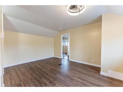 73 Albany Avenue, Hamilton, ON - Indoor Photo Showing Other Room