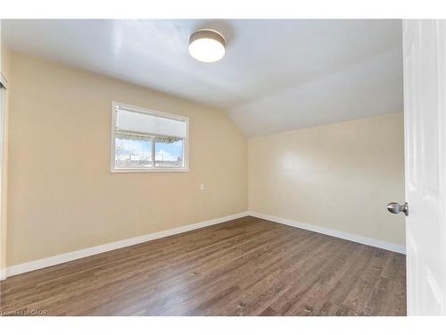 73 Albany Avenue, Hamilton, ON - Indoor Photo Showing Other Room