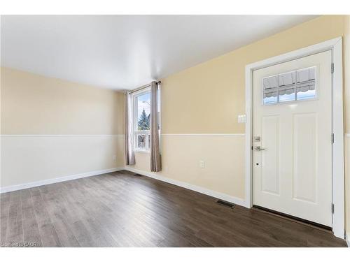 73 Albany Avenue, Hamilton, ON - Indoor Photo Showing Other Room