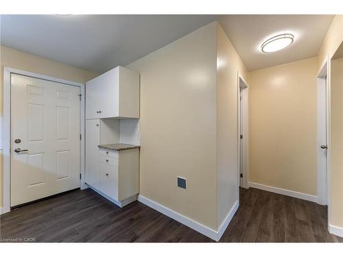 73 Albany Avenue, Hamilton, ON - Indoor Photo Showing Other Room