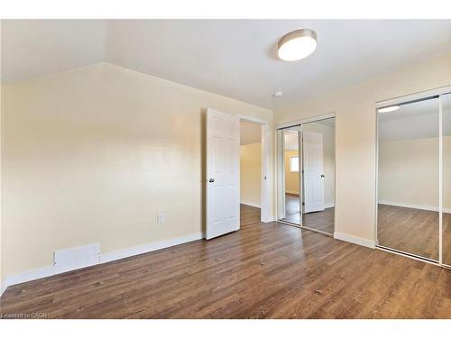 73 Albany Avenue, Hamilton, ON - Indoor Photo Showing Other Room