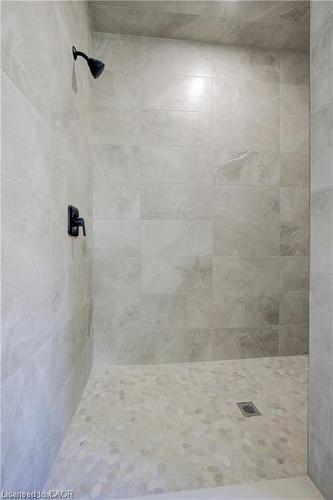 117 Pugh Street, Milverton, ON - Indoor Photo Showing Bathroom