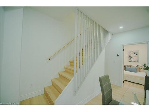 11 East 25Th Street, Hamilton, ON - Indoor Photo Showing Other Room