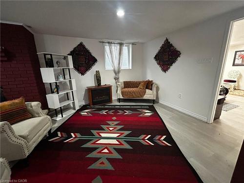 62 Lewis Crescent, Kitchener, ON - Indoor Photo Showing Living Room