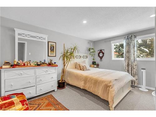 62 Lewis Crescent, Kitchener, ON - Indoor Photo Showing Bedroom