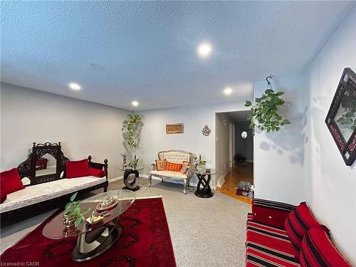 62 Lewis Crescent, Kitchener, ON - Indoor