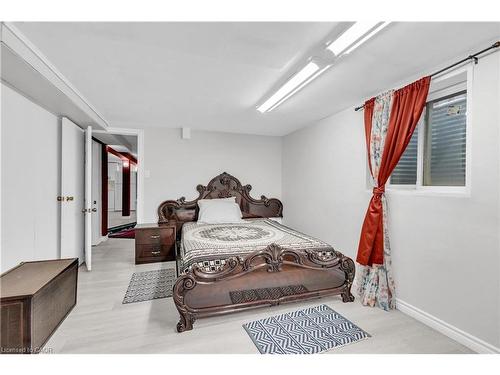 62 Lewis Crescent, Kitchener, ON - Indoor Photo Showing Bedroom