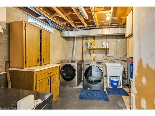 62 Lewis Crescent, Kitchener, ON - Indoor Photo Showing Laundry Room