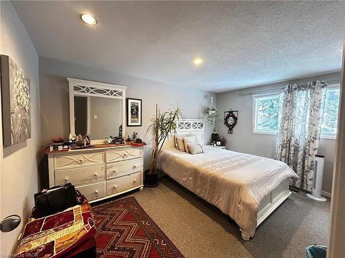 62 Lewis Crescent, Kitchener, ON - Indoor Photo Showing Bedroom