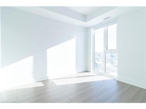 2114-25 Wellington Street S, Kitchener, ON - Indoor Photo Showing Other Room