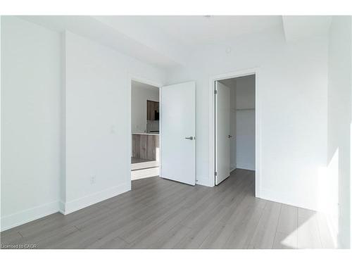 2114-25 Wellington Street S, Kitchener, ON - Indoor Photo Showing Other Room
