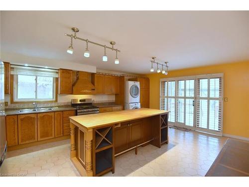 689 Penny Lane, Burlington, ON - Indoor Photo Showing Kitchen With Double Sink