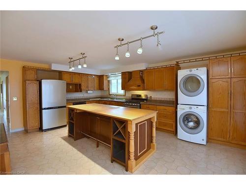 689 Penny Lane, Burlington, ON - Indoor Photo Showing Laundry Room