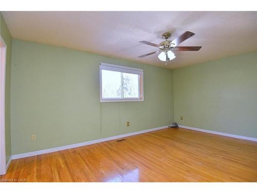689 Penny Lane, Burlington, ON - Indoor Photo Showing Other Room