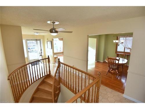 689 Penny Lane, Burlington, ON - Indoor Photo Showing Other Room
