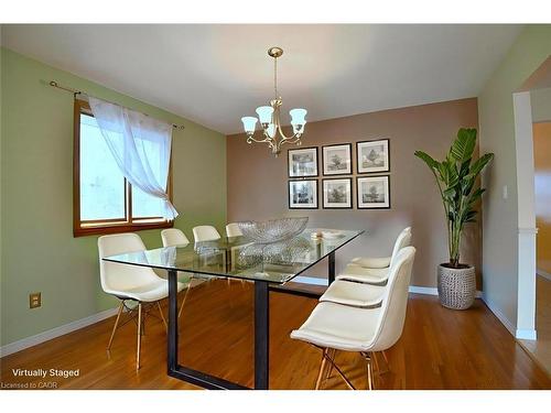 689 Penny Lane, Burlington, ON - Indoor Photo Showing Dining Room