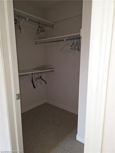 7 Glory Hill Road, St. Catharines, ON - Indoor With Storage