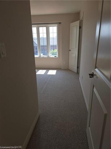 7 Glory Hill Road, St. Catharines, ON - Indoor Photo Showing Other Room