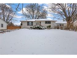 64 Evelyn Street  Brantford, ON N3R 3H1