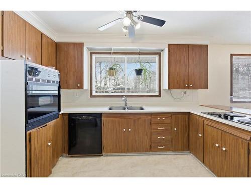 6780 Mcniven Road, Burlington, ON - Indoor Photo Showing Kitchen With Double Sink