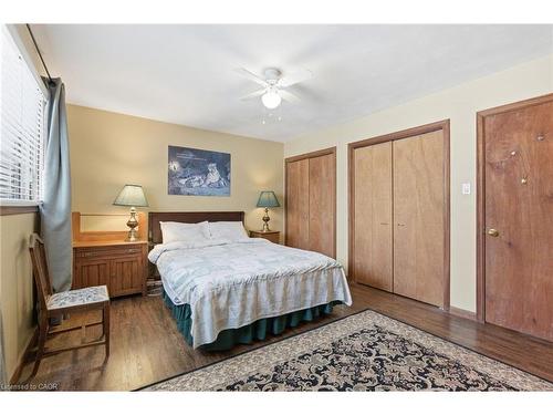 6780 Mcniven Road, Burlington, ON - Indoor Photo Showing Bedroom