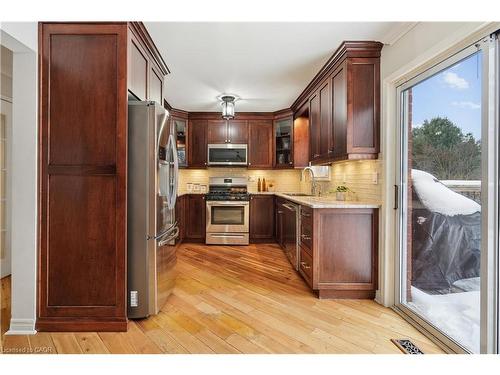 7 Birchway Place, Acton, ON - Indoor Photo Showing Kitchen