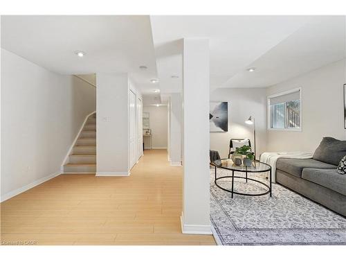 7 Birchway Place, Acton, ON - Indoor Photo Showing Living Room